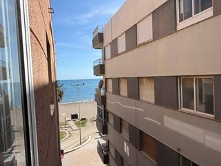 Lloguer Apartament  Avenida mediterráneo. Alquiler temporal piso 1ª linea de playa rincon de la victoria