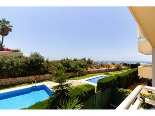 Pis  Avenida pintores. Fantastico piso con vistas al mar y amplia terraza
