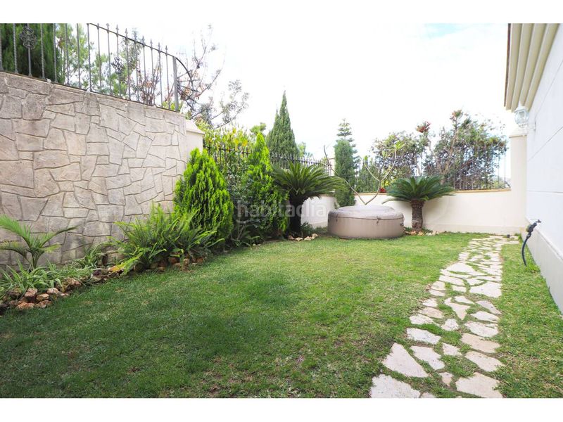 Foto 5824448d-610f-4bd7-a650-ff6b59253019. Pis amb calefacció aparcament piscina a Limonar Málaga