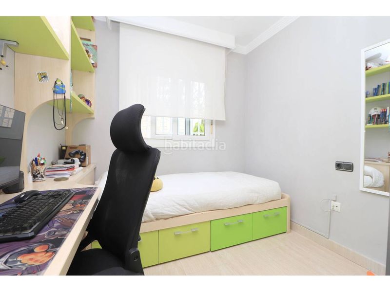 Foto e7ff8b1b-8168-461e-8297-350ef4773d16. Pis amb calefacció aparcament piscina a Limonar Málaga
