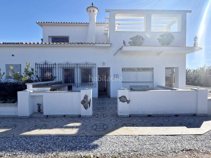 Foto 053971e5-3096-4097-9c3c-83aeb1a632b7. Xalet amb aparcament a Benajarafe