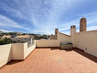 Casa adossada  Calle pepa flores gonzález. Venta maravilloso chalet adosado