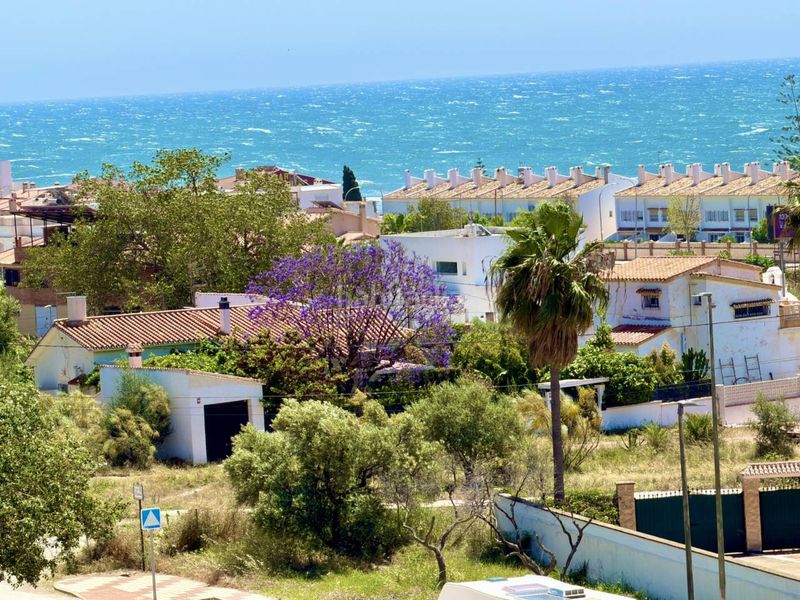 Foto 5ae18a2a-9f73-464d-97b7-5e7f109004c4. Casa adosada exclusivo chalet adosado con solárium y vistas al mar en Rincón de la Victoria