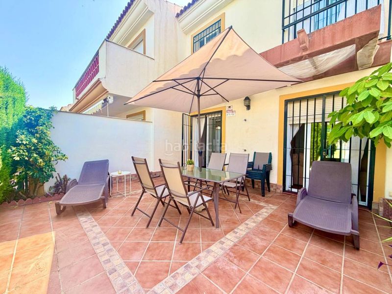 Foto 8f2aeee4-9d1f-45c5-88c1-806a2056a861. Casa adosada exclusivo chalet adosado con solárium y vistas al mar en Rincón de la Victoria
