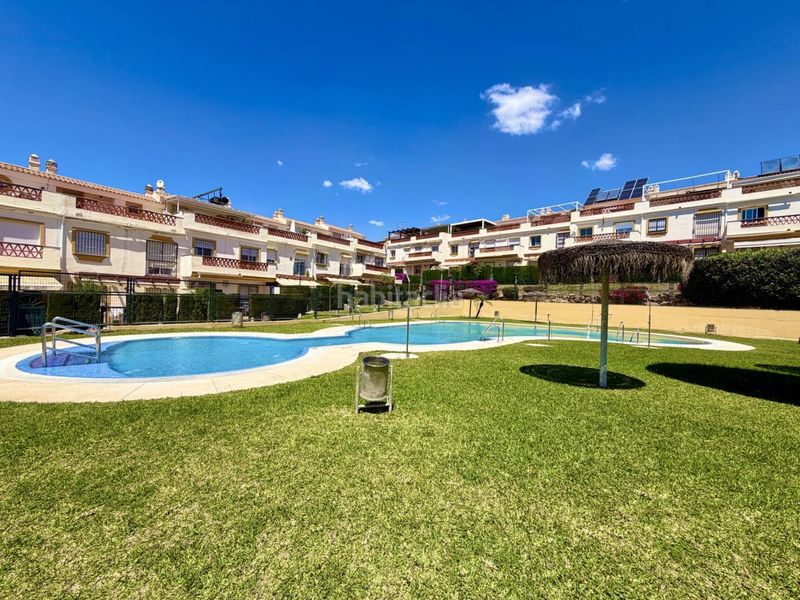 Foto cdfc0ebb-6549-431e-a8d0-5a3bed4d8502. Casa adosada exclusivo chalet adosado con solárium y vistas al mar en Rincón de la Victoria