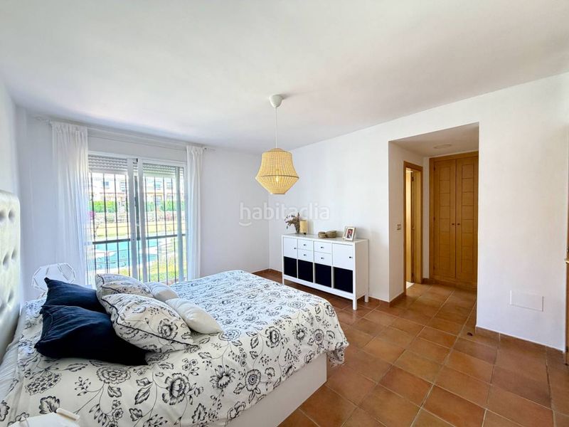 Foto dfd935ce-3b5b-4a2c-b62f-68b5df19ee8f. Casa adosada exclusivo chalet adosado con solárium y vistas al mar en Rincón de la Victoria