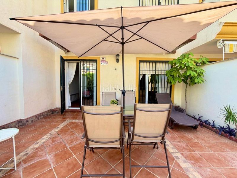 Foto ea9e80c3-8006-4f16-9f34-3a16be236215. Casa adosada exclusivo chalet adosado con solárium y vistas al mar en Rincón de la Victoria