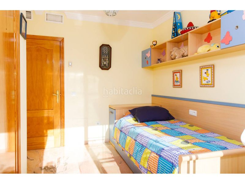 Foto ac79e26a-1db1-415f-a0be-825ec6190488. Lloguer xalet amb aparcament piscina a Benajarafe