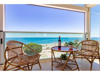Casa  Avenida condado de huelva. Venta chalet pareado de construcción reciente con vistas panorám