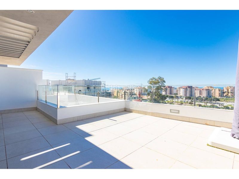 Foto 49872995-3dce-4157-943f-5ae9a6f48483. Towny house with parking in Viña Málaga Torre del Mar