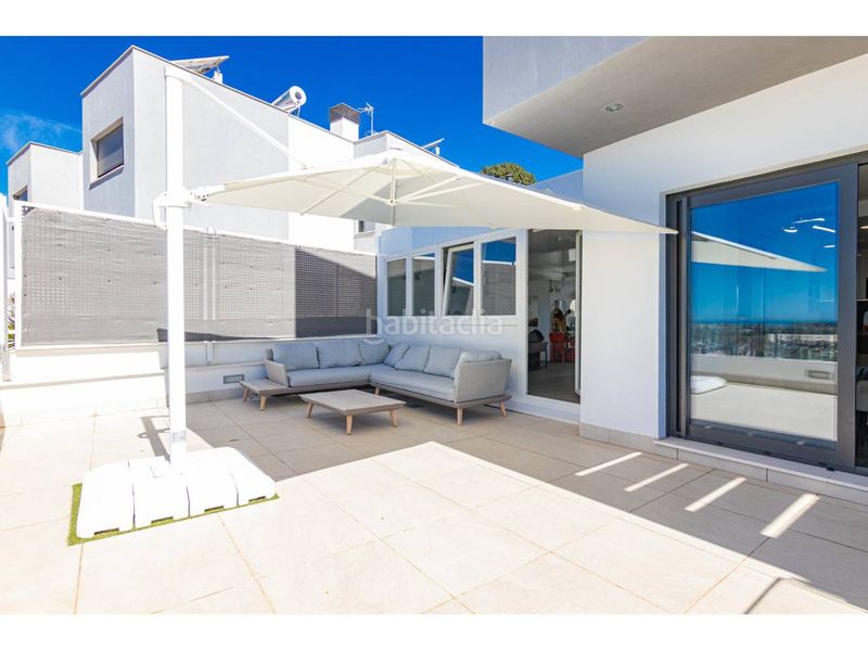 Foto 5c8401f7-7bec-4628-a095-e52ba0c2f8f2. Towny house with parking in Viña Málaga Torre del Mar