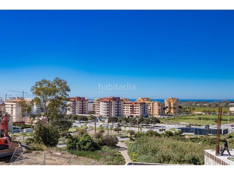 Foto bd08d641-5eaa-479c-91a7-ea3c01892167. Towny house with parking in Viña Málaga Torre del Mar