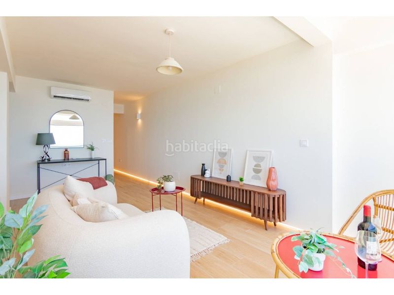 Foto d5f0c74c-04ac-4ca0-97f7-946c25f6da4d. Casa amb aparcament a Viña Málaga Torre del Mar
