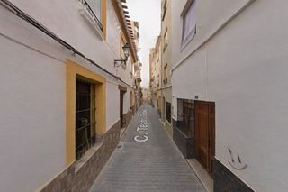 Haus  Calle teatro guerrero. Venta de deuda en calle guerrero de abaran