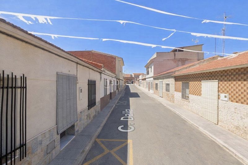 Foto 1a62f97a-ec79-4b88-b0da-a59195c1f5e3. Casa aparellada a Archena