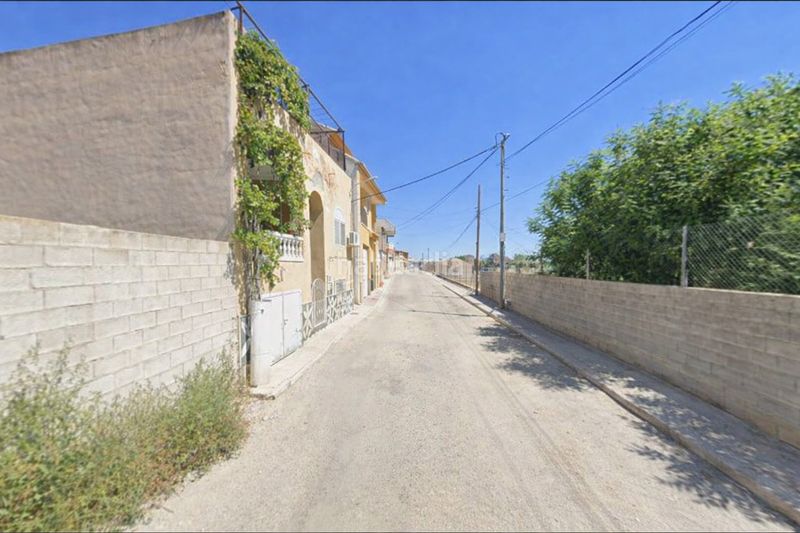 Foto adeb229e-87ff-446f-b8f4-3db47cf483e2. Casa amb aparcament a Archena