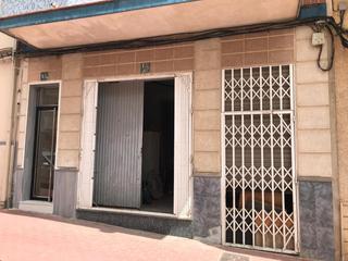 Local Comercial  N/a. Bajo uso almacen o negocio en cieza