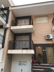 Dúplex  Calle alto. Duplex adosado a reformar