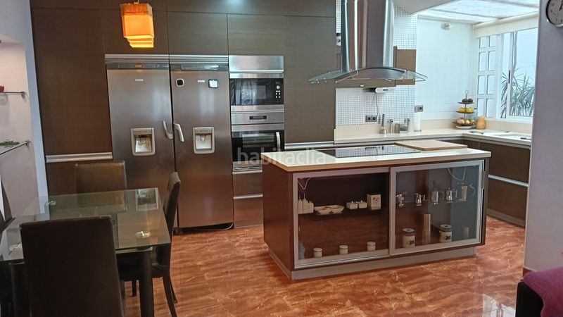 Foto 48869563-5b66-4fda-bbd4-2447fe13ec48. Casa adossada amb aparcament a Xeraco