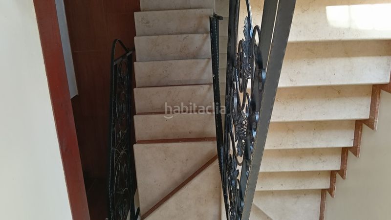 Foto 495b0e9a-6030-4599-83a7-96619e5957b4. Casa adossada amb aparcament a Xeraco