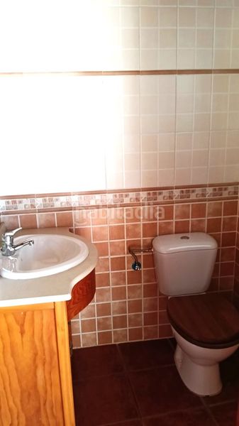 Foto 59151be3-5fd0-4425-a1eb-e8b03c167a53. Casa adossada amb aparcament a Xeraco