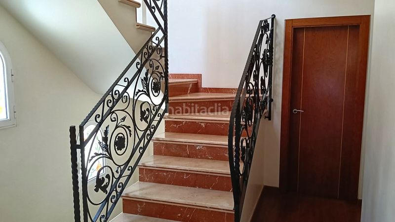 Foto 7cd5d027-4325-48fc-877e-2c3dc75f10f4. Casa adossada amb aparcament a Xeraco