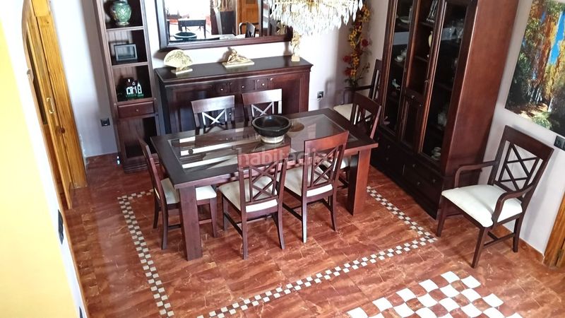 Foto a74058f8-c890-4e55-a2d4-926431ee0671. Casa adossada amb aparcament a Xeraco