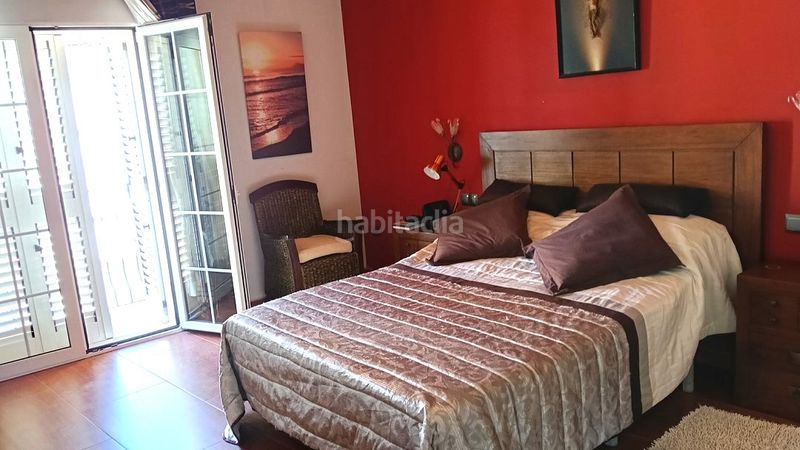 Foto a89c1376-7c27-4ced-91f2-c076631519a4. Casa adossada amb aparcament a Xeraco