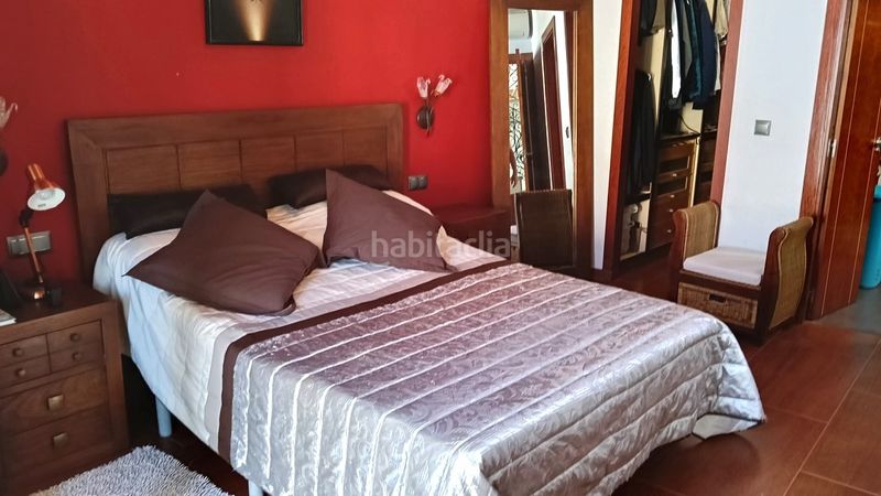 Foto a9339bec-65ea-4022-9a1c-a78a15427268. Casa adossada amb aparcament a Xeraco