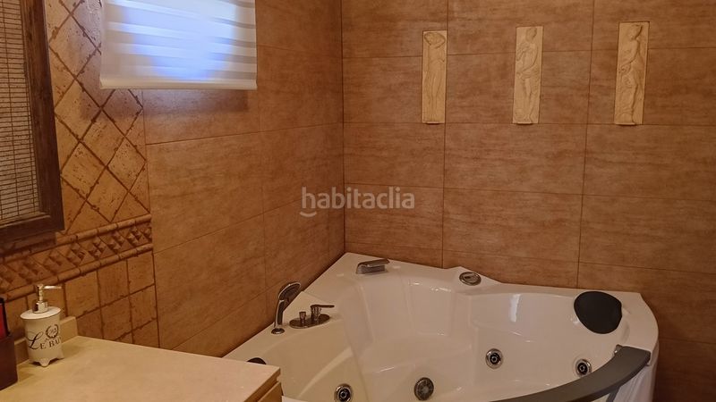 Foto c1b3541b-da69-4e1b-b0fb-56e8f52b398c. Casa adossada amb aparcament a Xeraco