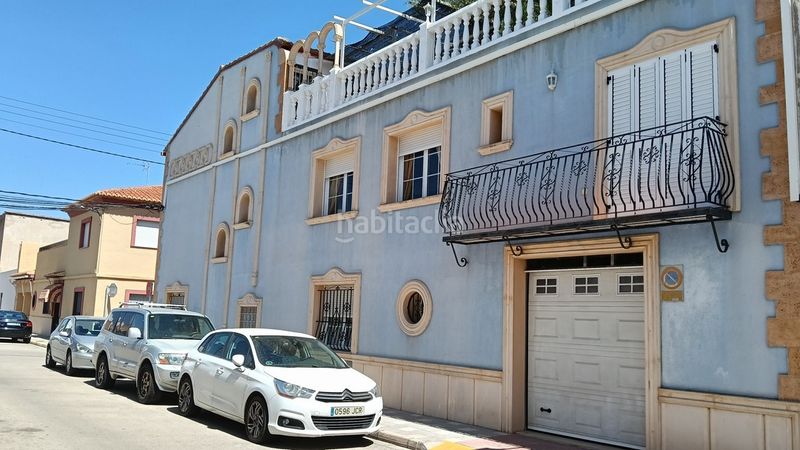 Foto e471b742-8b64-465d-ba43-e6193730f328. Casa adossada amb aparcament a Xeraco