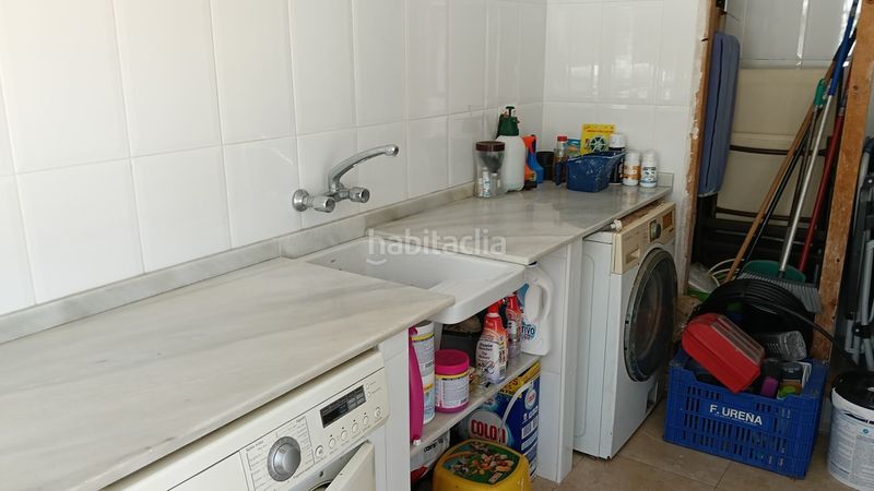 Foto ee9e1341-ea5a-43c2-8871-21bf4882c57b. Casa adossada amb aparcament a Xeraco