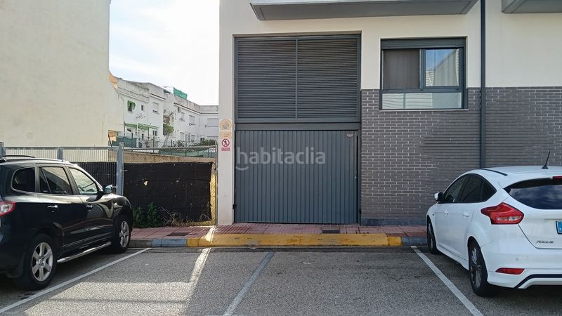 Foto e3e8c449-3514-4617-a685-92d15da16567. Aparcament cotxe a Xeresa