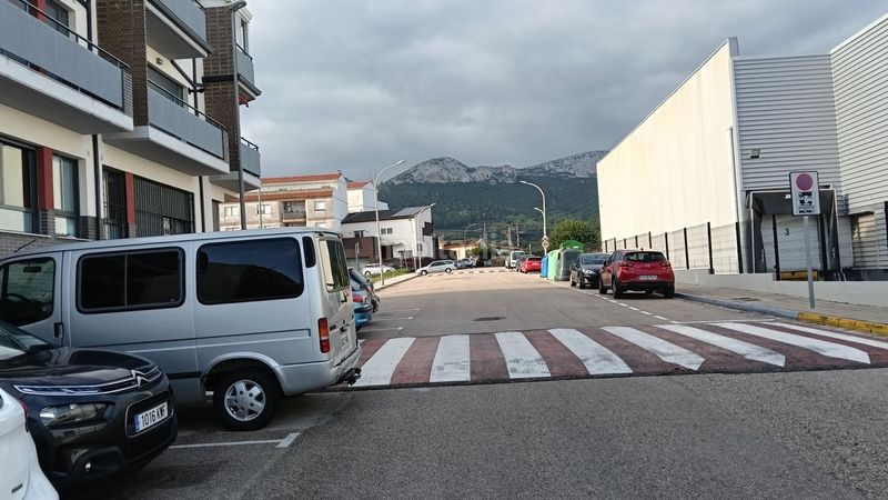 Foto e5c48073-f932-409c-b1af-ba839d633b42. Aparcament cotxe a Xeresa