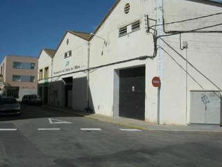 Nau industrial a General prim 92. Nave industrial amposta
