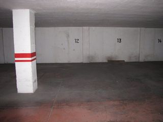 Parking coche en Saragossa 48. Plaza de parking centrica