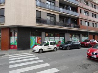 Local Comercial a Josep tarradellas 109. Amplio local comercial en avenida josep tarradellas