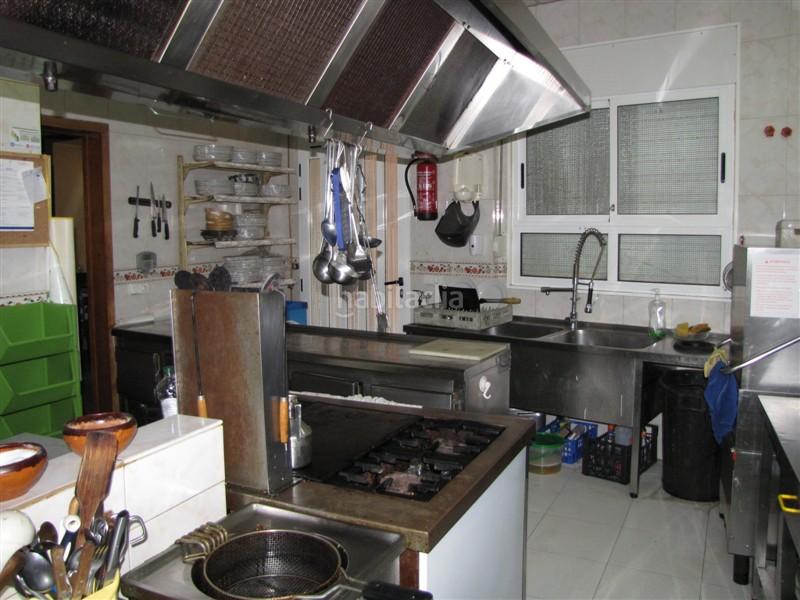 Foto 317c94a3-24e2-4f75-a90d-14425d95f06c. Edificio en major 31 hostal en santa barbara en Santa Bàrbara