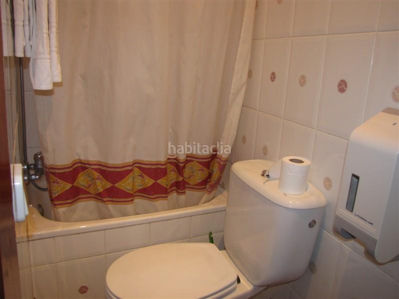 Foto 8b413f0a-921d-46b2-bd5d-56ae3e9fac8e. Edificio en major 31 hostal en santa barbara en Santa Bàrbara