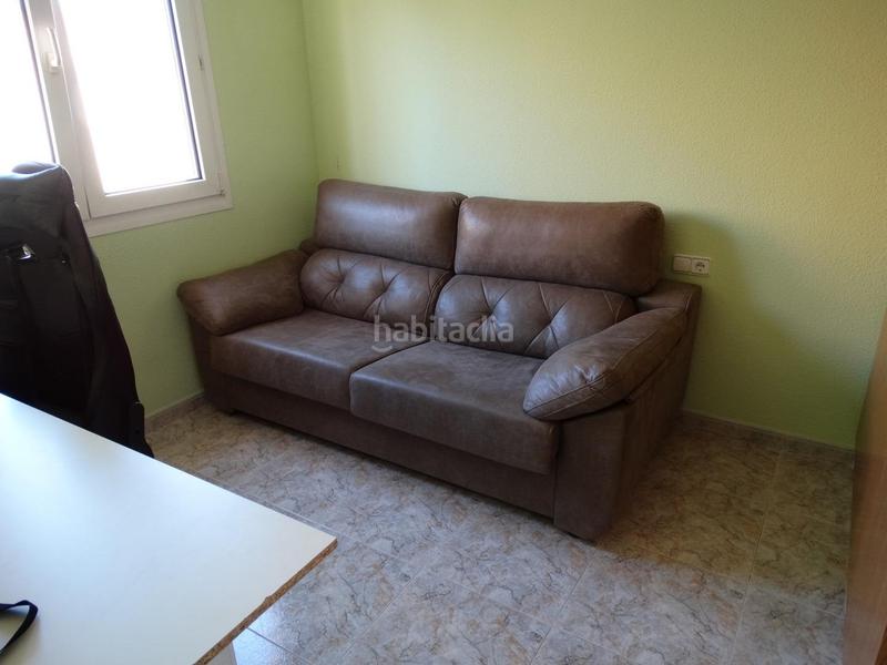 Foto 3cac0b84-cd39-422d-8f07-32a832399c18. Casa adossada a estacio de l' 17 a Aldea (L´)