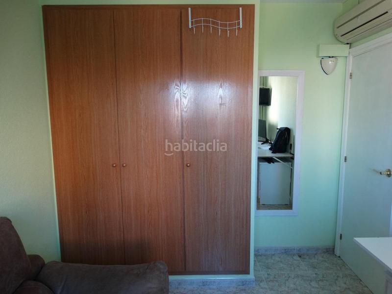 Foto d2e0cb36-e5c3-48d0-8e95-49572ff14257. Casa adossada a estacio de l' 17 a Aldea (L´)