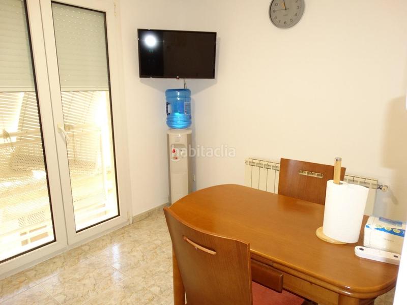 Foto f62a0d47-50df-4f41-a858-991782ef5661. Casa adossada a estacio de l' 17 a Aldea (L´)