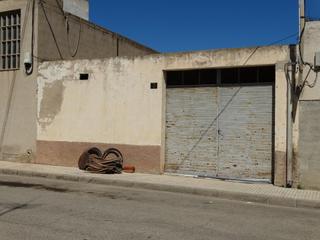 Local Comercial a Atenes 7. Almacen con acesos a dos calles