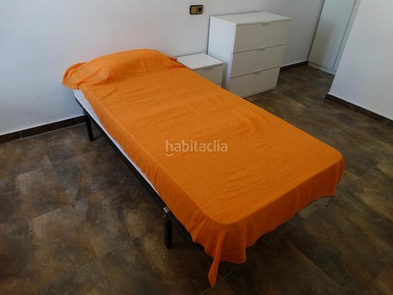 Foto 0e3015b9-720f-4718-823b-69e37e2bb78e. Ático acogedor ático con amplia terraza en ubicación céntrica en Amposta