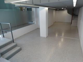 Business premise  Carrer de l'estel 38. Local comercial centrico