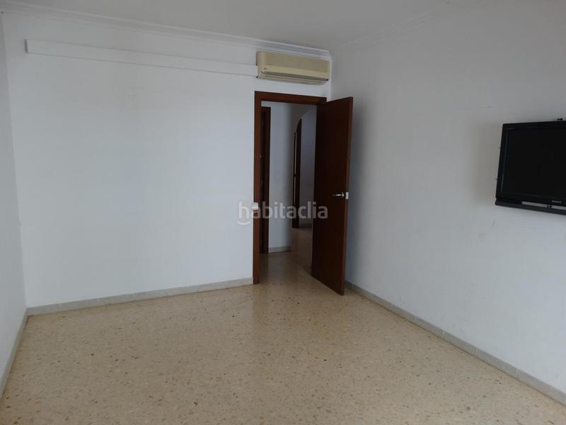 Foto 784f088c-49fa-4cda-b280-438f71afa971. Piso en brasil 10 piso con terraza, parking y trastero en Amposta