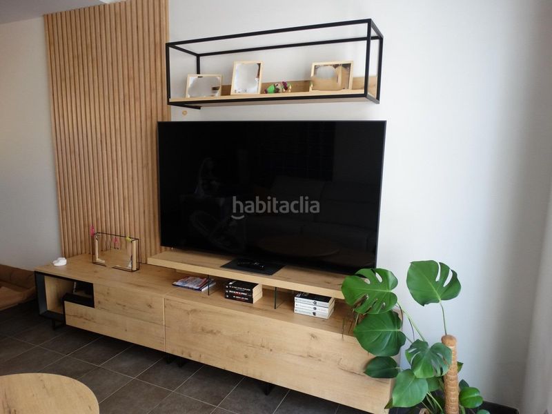 Foto 4b9619a1-e663-4ecb-addf-8b839d0dfca3. Casa adossada amb aparcament a Aldea (L´)