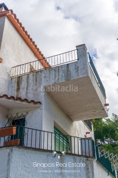 Foto 6a65bb17-9142-437f-8c2e-27c1e86941eb. Casa amb xemeneia aparcament piscina a Bellamar Castelldefels