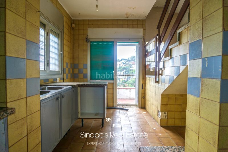 Foto 763eb8fd-ec8b-4022-b998-a1b30dfbb2e0. Casa amb xemeneia aparcament piscina a Bellamar Castelldefels