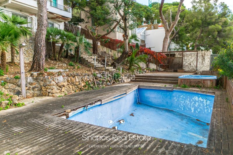 Foto 7a595204-9075-4aae-b0ba-810a64c044e7. Casa amb xemeneia aparcament piscina a Bellamar Castelldefels